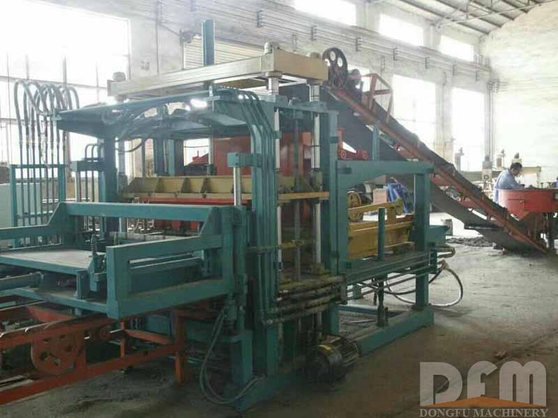 QT6-15 Concrete Block Making Machine