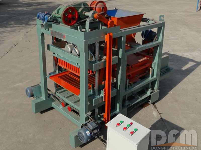 QT4-22 Concrete Brick Making Machine